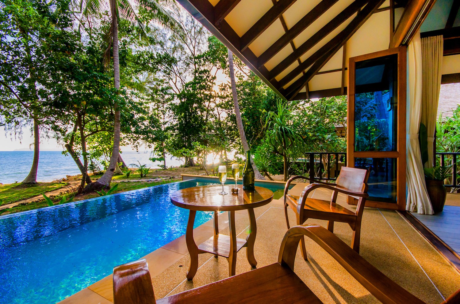  Koh Jum Beach Villas: Travellers’ Secret Retreat 