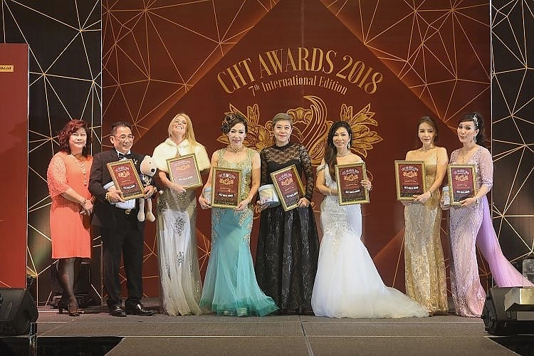 From Left: Lui Wai Ling, Alain Tan, Sinead A. Pedersen, Caroline Wong, Caryn Teo, Irene Tey, Vivian Teoh and Datin Peggy Lim.