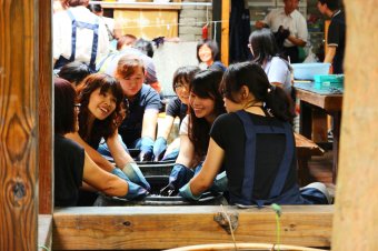 Zhuo Ye Cottage Indigo dyeing and weaving