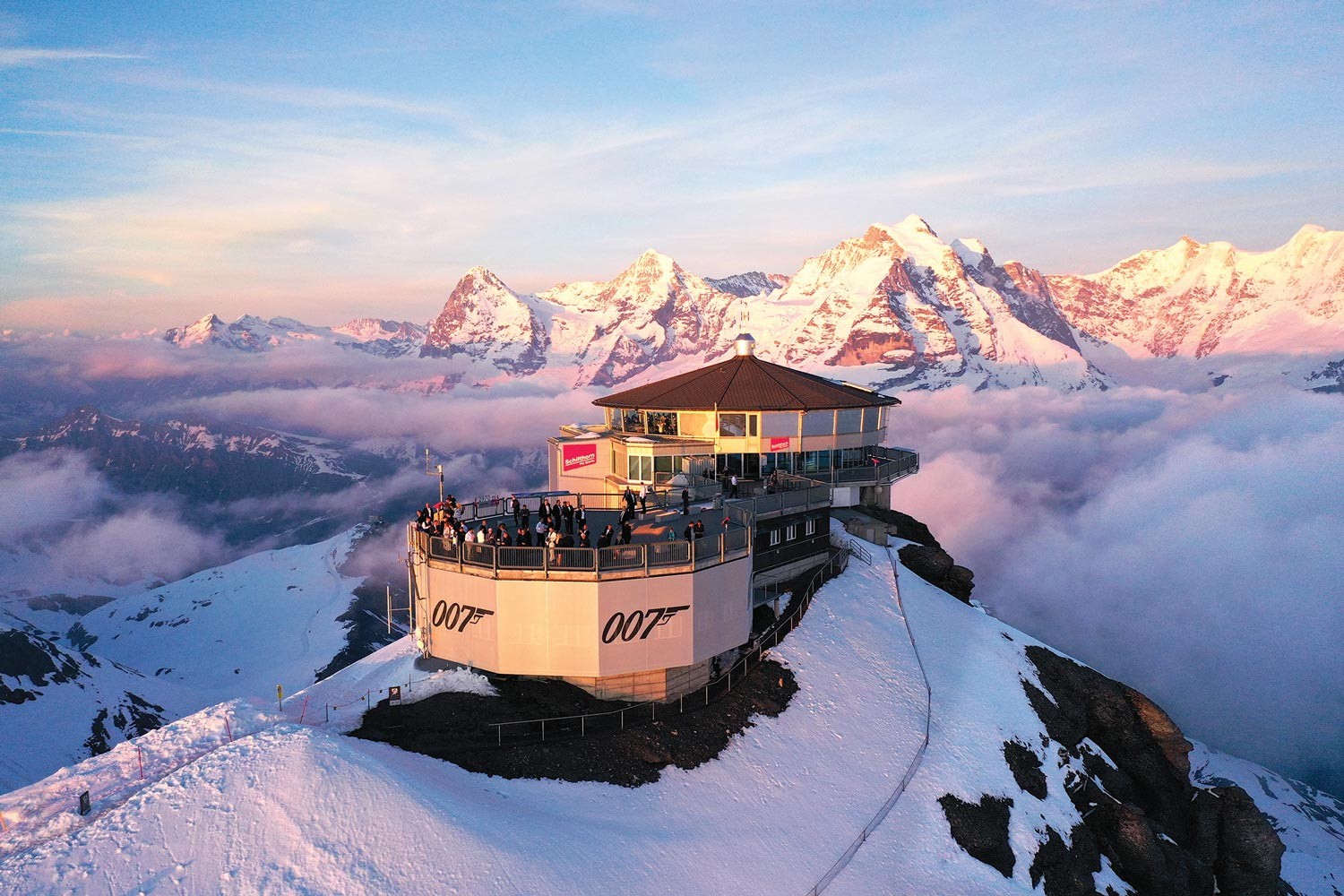 雪郎峰: 震撼的瑞士天际线美景