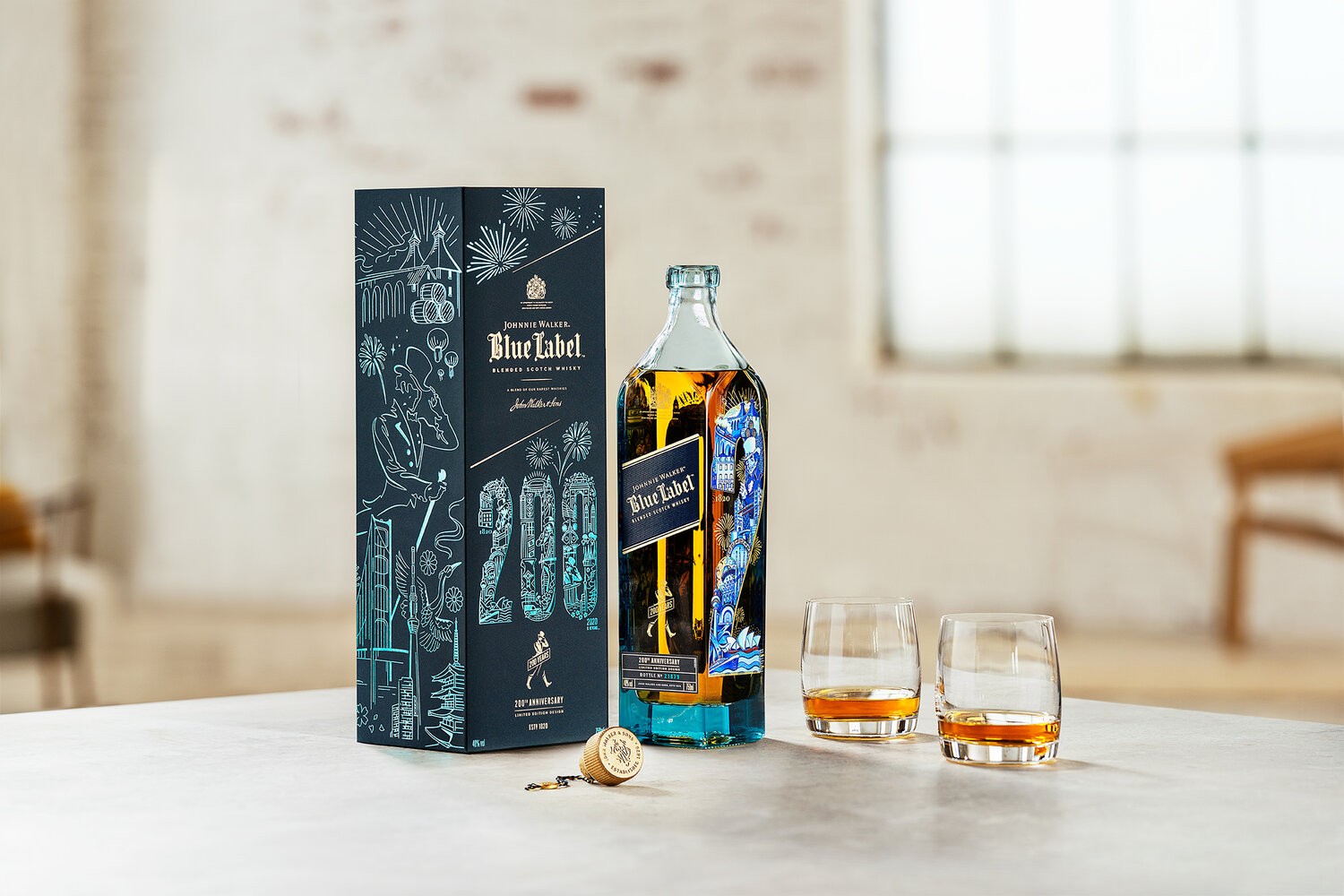  Johnnie Walker 以限量珍藏版蓝牌威士忌庆祝品牌诞生200周年