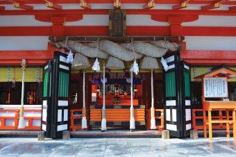 Kumano Hayatama Taisha ©Wakayama Tourism Federation