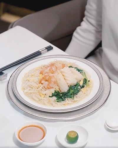 Singapore Showcase - The Original White Beehoon