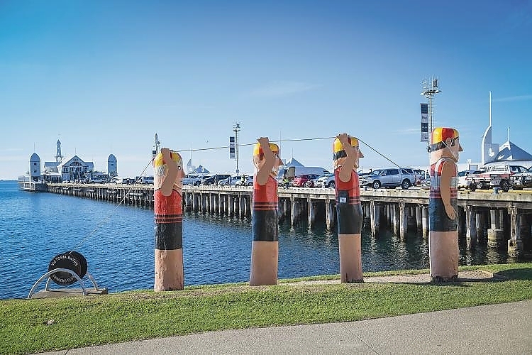 Waterfront bollard