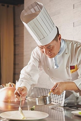 Chef Ye Qing Xiong 主厨叶清雄