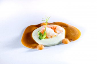 “Donostiarra” soup | Prawns | Cured egg yolk