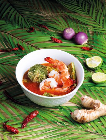 NAAM Thai – Thai Sour Curry Soup with Prawns and Acacia Leaf Omelet