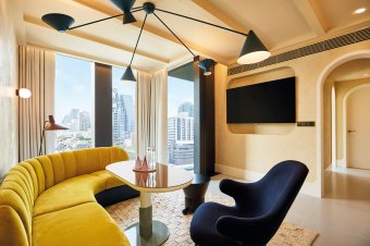 Balcony Suite - Living Room