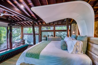 Morgan's Rock, Forest View Bungalow with Plunge Pool
