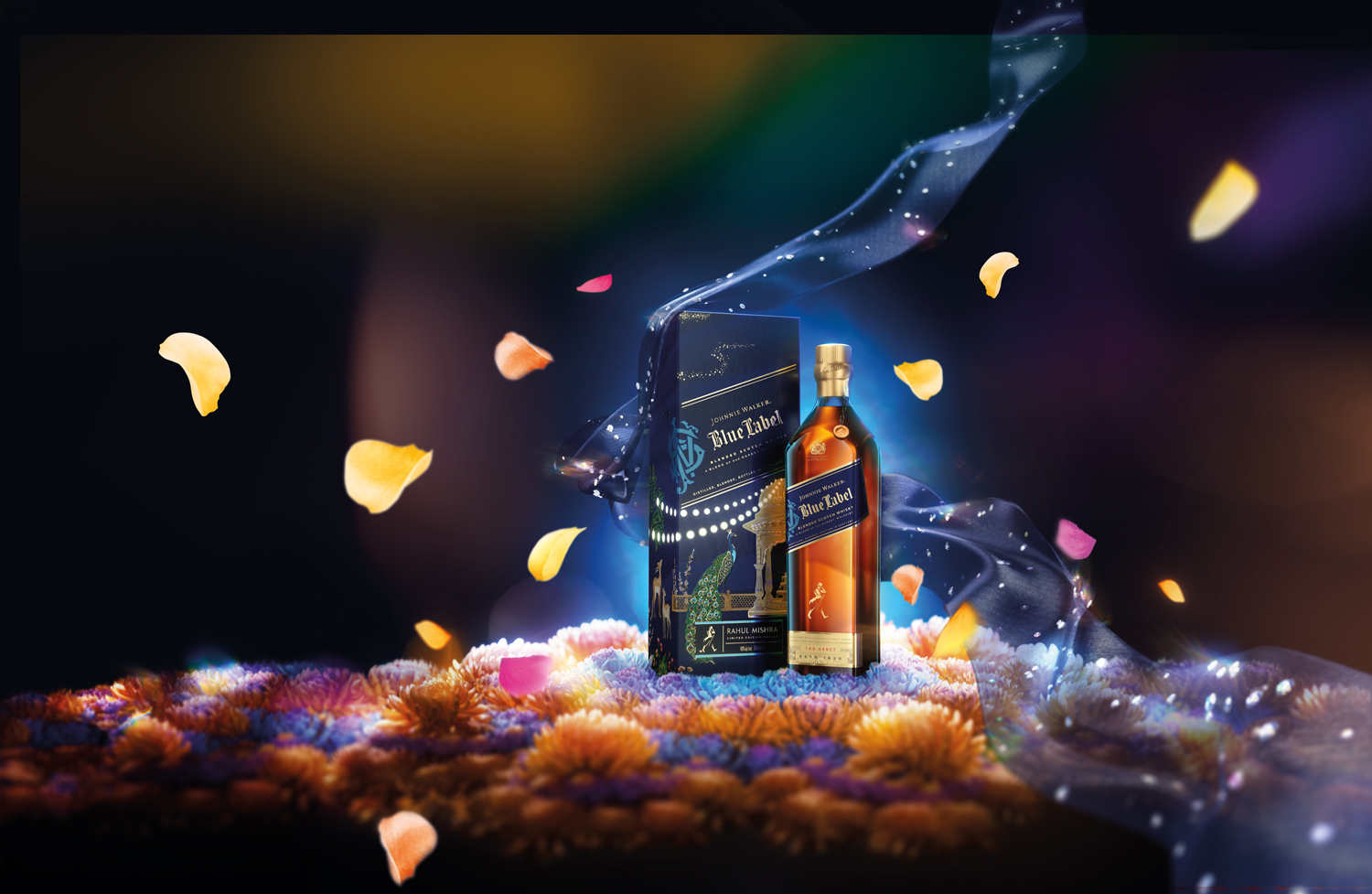 Johnnie Walker携手Rahul Mishra重新定义节庆礼赠艺术 推出限量版Blue Label威士忌