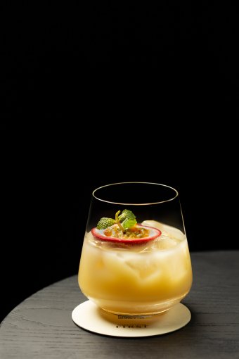 Plaza Premium First Signature Cocktail_Passion Paradise