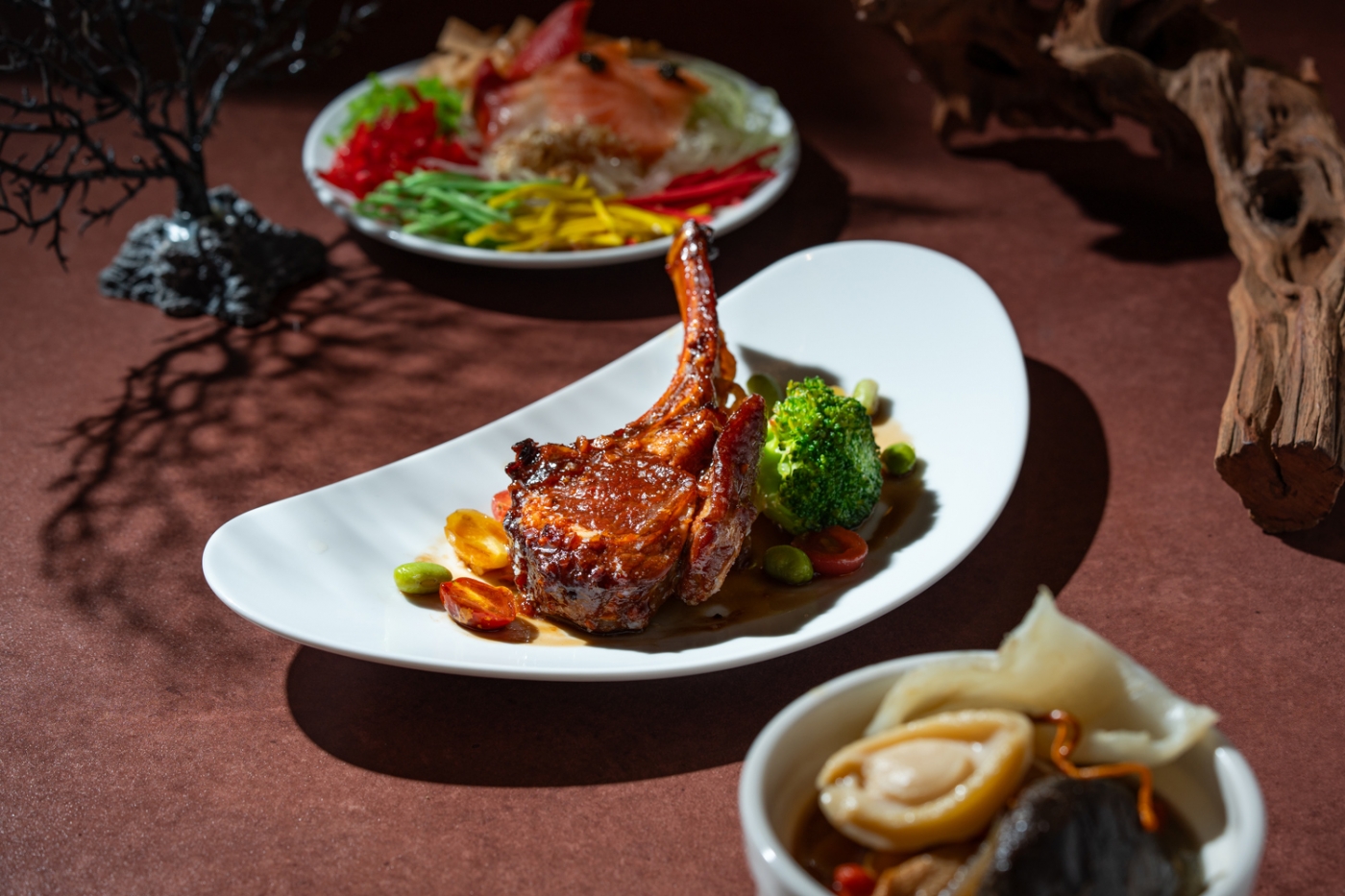 Titanium Set - Pan-Seared Barbeque Lamb Cutlets with Rosemary Herbs