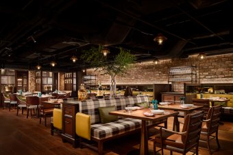 Pete's Place - Main Dining Hall