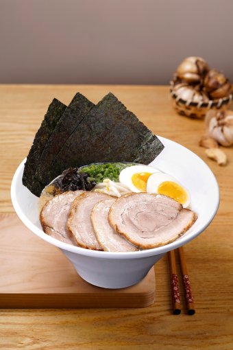  Shiromaru Motoaji © IPPUDO