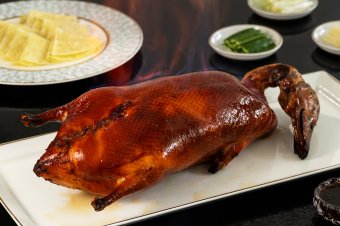 明娟楼月樱双味熏鸭 Ming Juan Lou’s Roasted Signature Duck