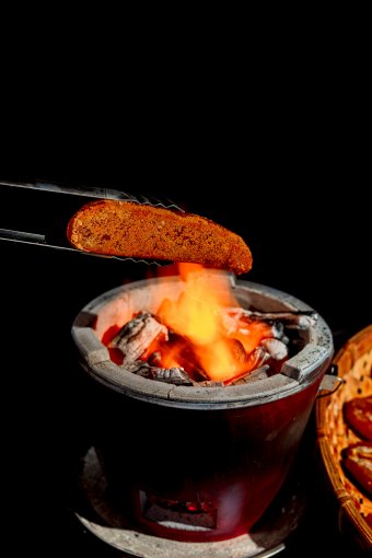 炭烤野生乌金 Charcoal-grilled Will Mullet Roe