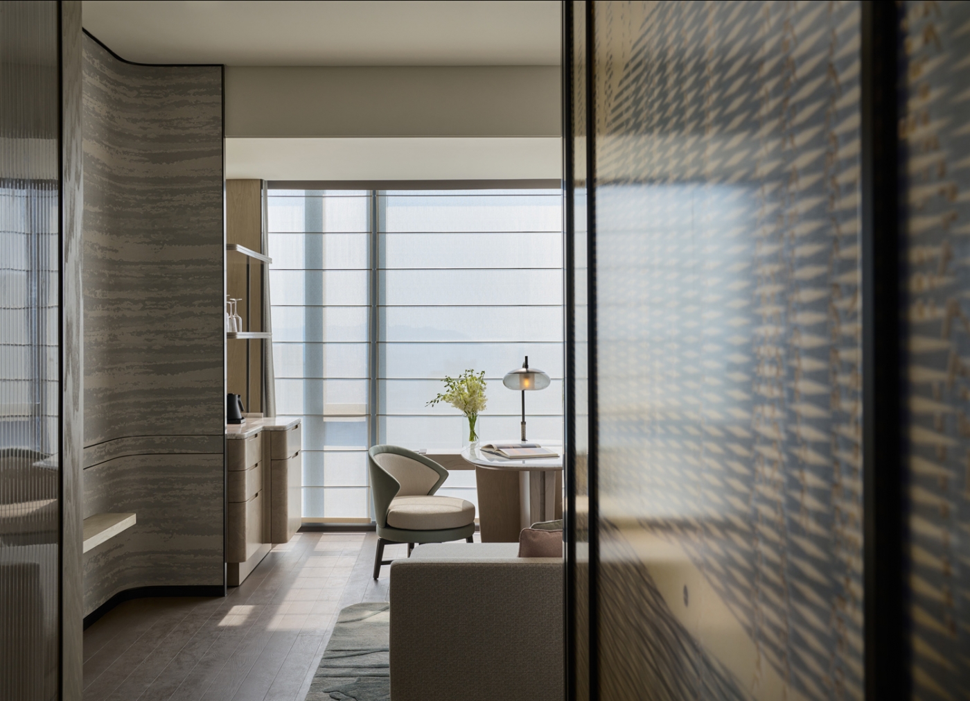 Guestrooms © Four Seasons Hangzhou Centre / Photographers: Seth Powers