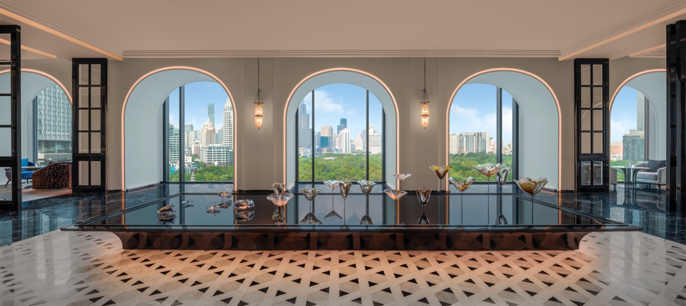 Lobby Arch Lily Pond Art Piece © The Ritz-Carlton, Bangkok