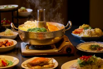 Flame-Roasted Taiwanese Heritage Chicken set menu 火焰石烧竹地鸡套餐