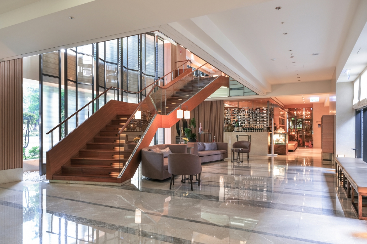 Hotel Lobby 饭店大厅