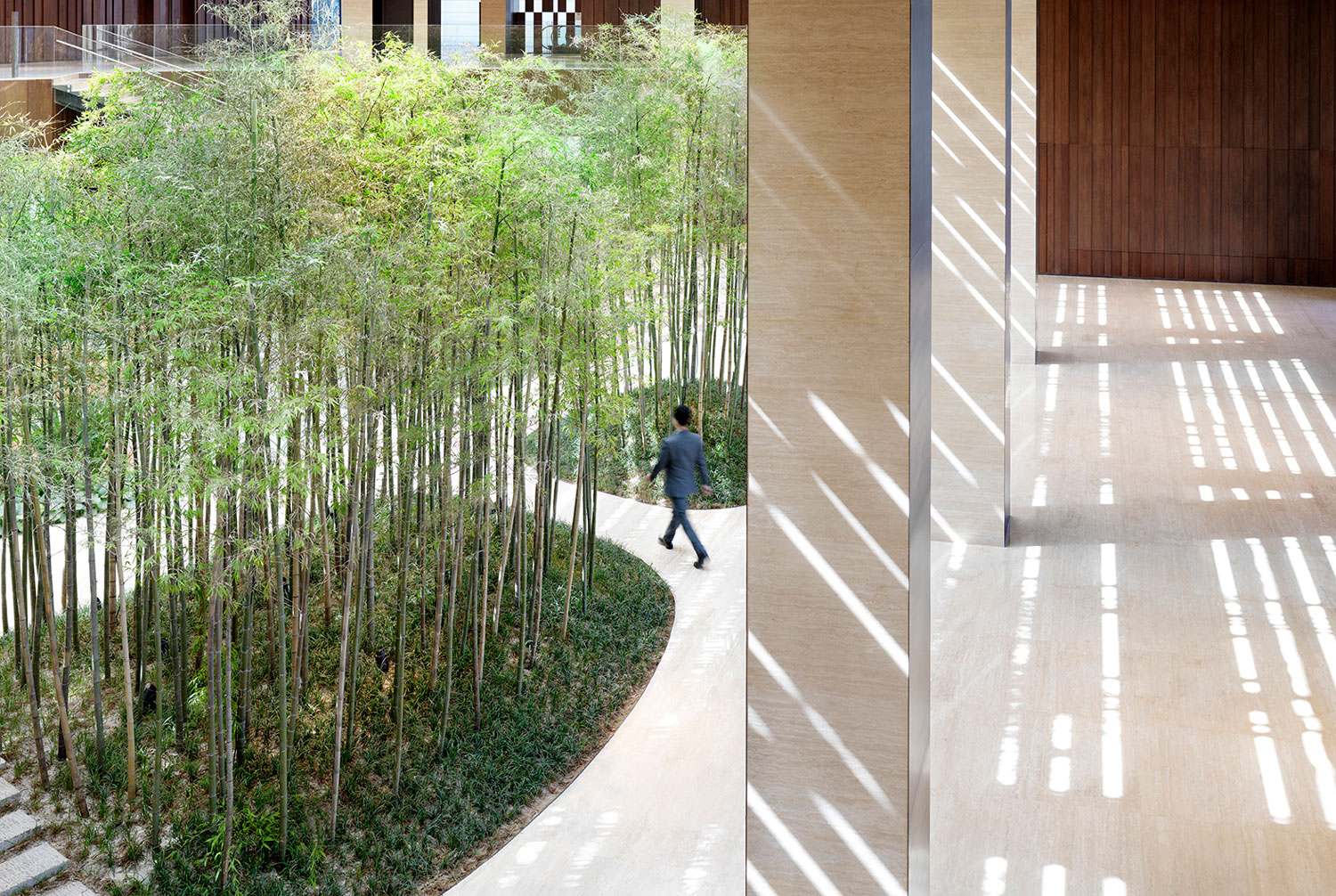 Kengo Kuma has created an urban forest defined by a contemporary chic design and natural materials as a refreshing backdrop to an intuitive hospitality experience.