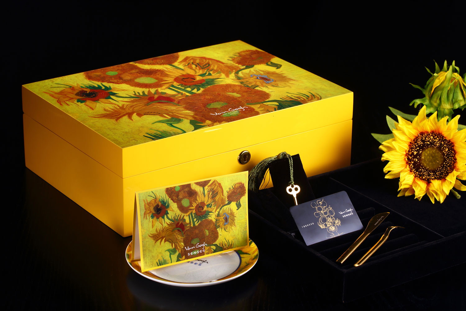 Van Gogh SENSES Limited-Edition Mooncake Gift Set 
