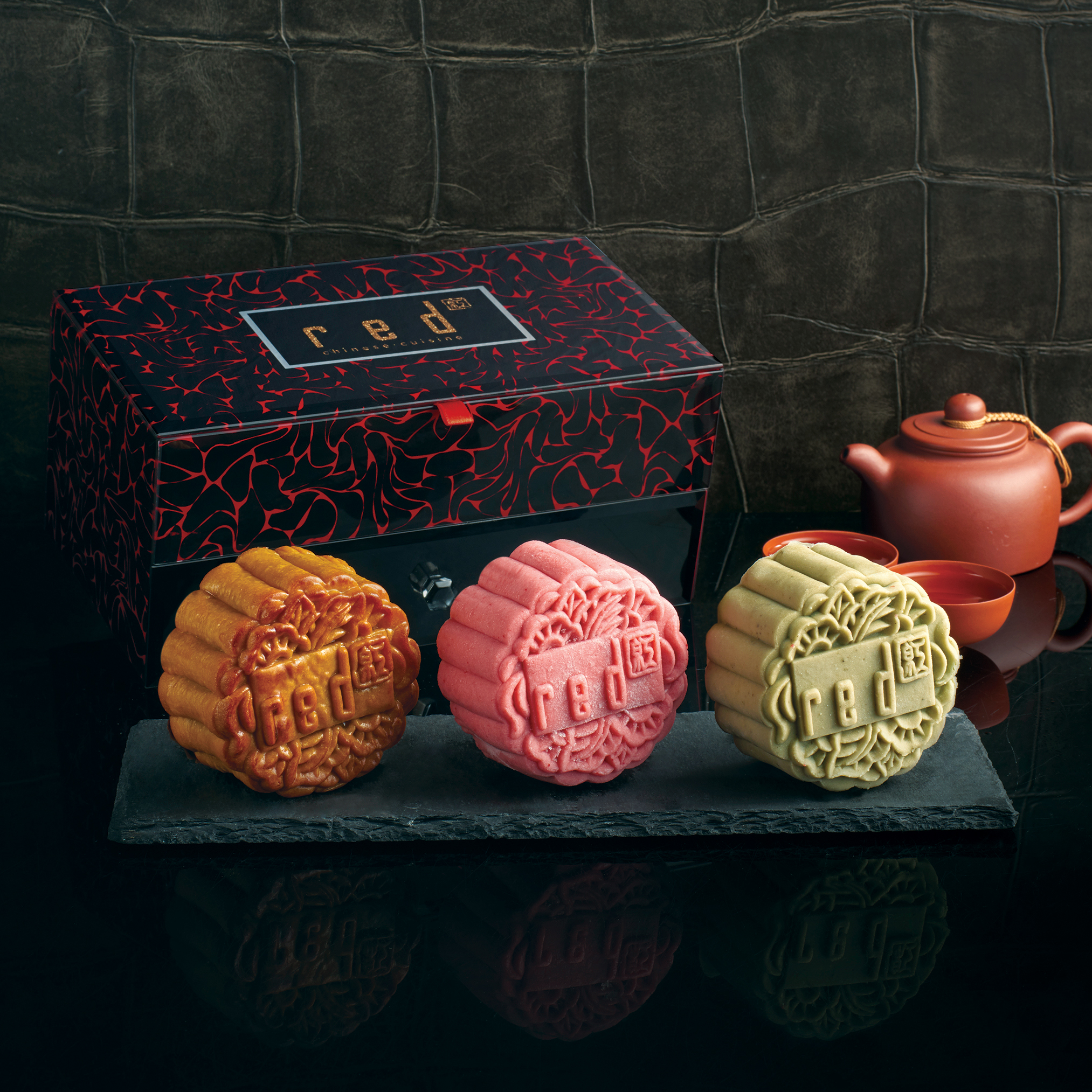 Celebrates the Moon Festival with Pullman KLCC’s Exquisite Mooncakes