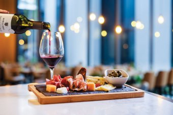 Mercure Singapore on Stevens-Winestone Express Platter